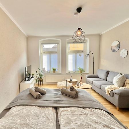 באוטזן Appartement "Stadtgefluester" Im Zentrum, Inkl Stellplatz, 2 Betten, Babybett, Balkon, Gratis Kaffee Und Tee, Wlan מראה חיצוני תמונה