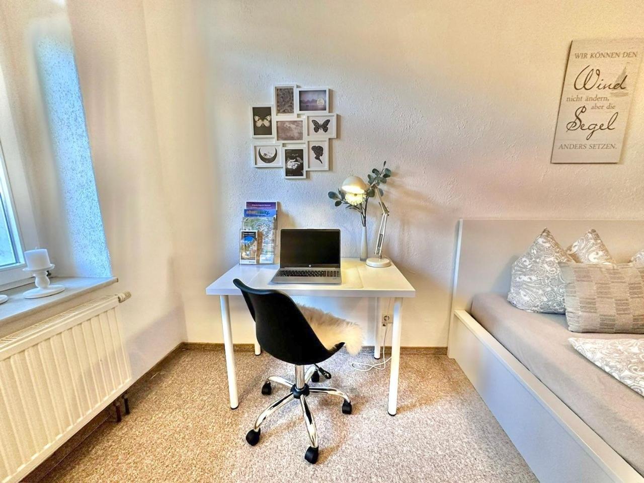 באוטזן Appartement "Stadtgefluester" Im Zentrum, Inkl Stellplatz, 2 Betten, Babybett, Balkon, Gratis Kaffee Und Tee, Wlan מראה חיצוני תמונה