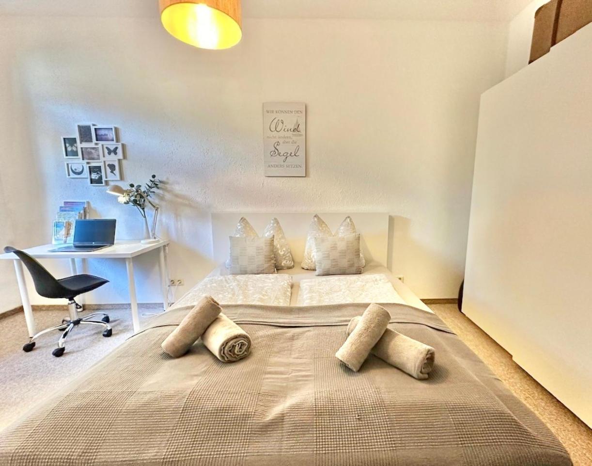 באוטזן Appartement "Stadtgefluester" Im Zentrum, Inkl Stellplatz, 2 Betten, Babybett, Balkon, Gratis Kaffee Und Tee, Wlan מראה חיצוני תמונה